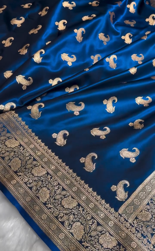 Royal Blue Saree: A Timeless Fashion Statement for Every Occasion - Image 2